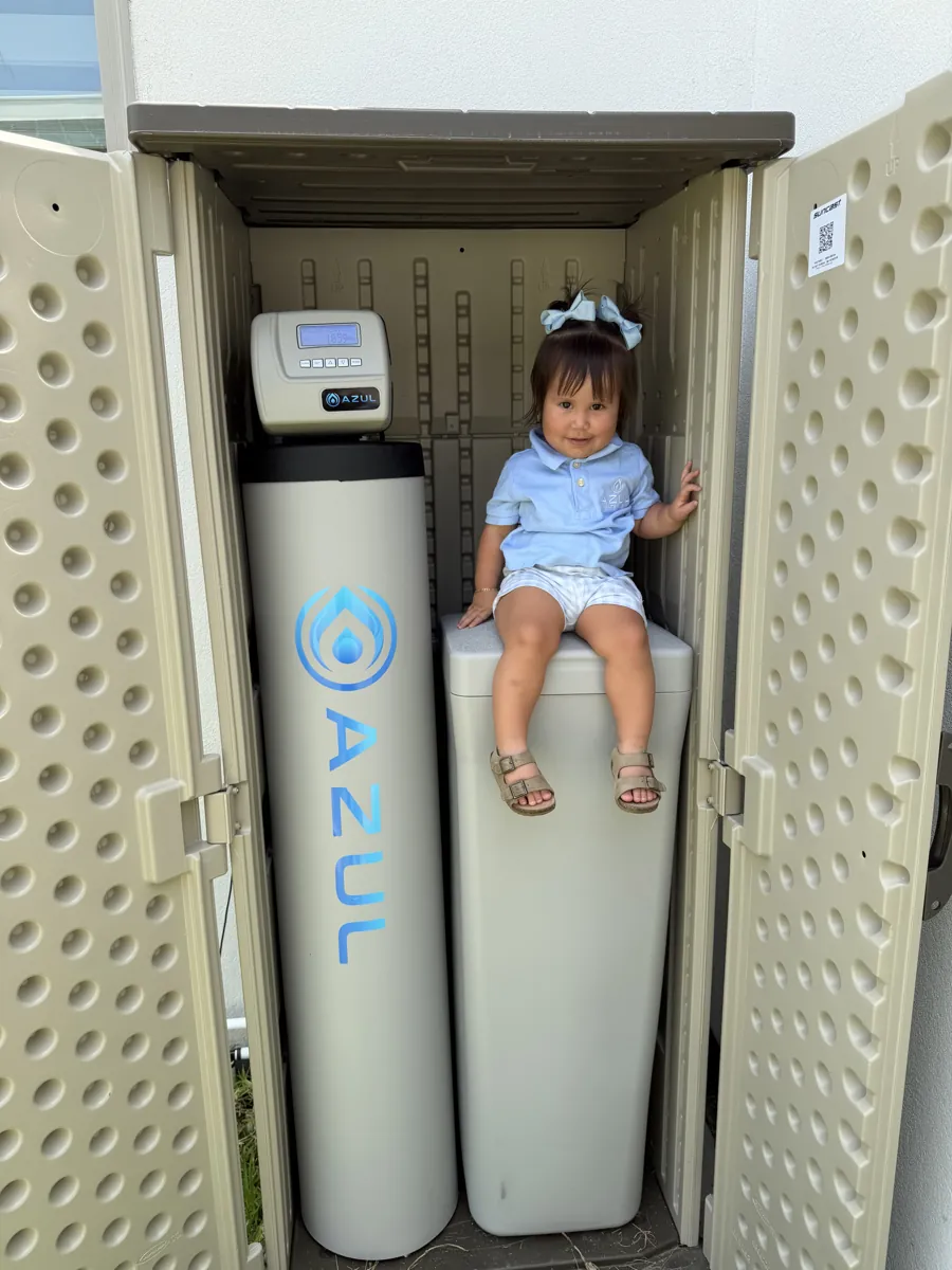 Azul Water Co softener system in enclosure — Laredo TX